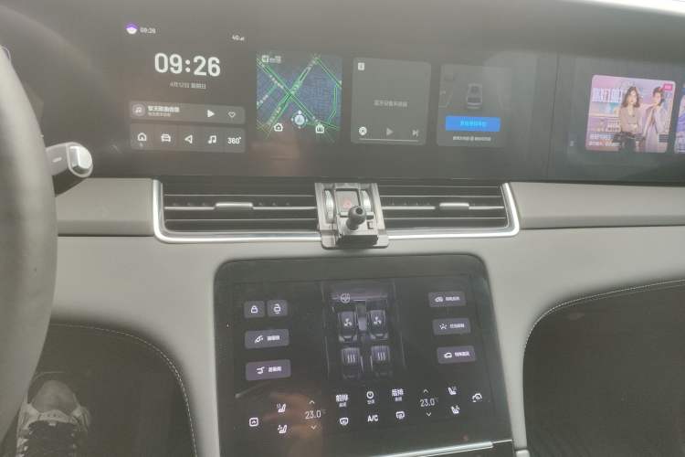 Used Li Auto ONE 2020 Extended-Range 6-Seater Version Audio And AC Panel