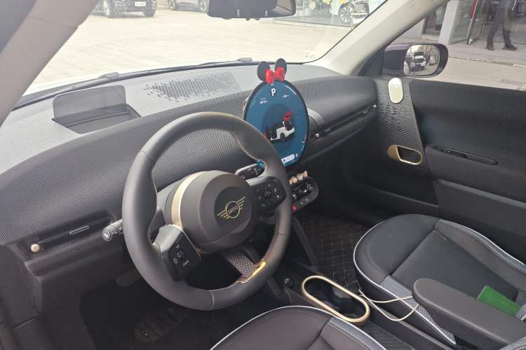 Used MINI Electric COOPER 2024 452km COOPER SE Artist
