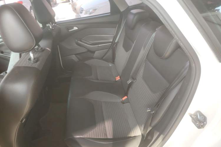 Used Ford Focus 2015 Hatchback EcoBoost 125 Automatic Supreme Style Edition
