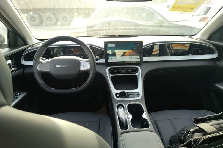 Used Geely Galaxy Geome 2026 Model 310km Youth Edition
