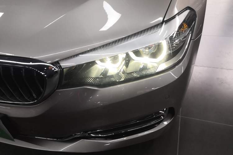 Used BMW 5 Series 2019 Facelifted 530Li Leading Edition Luxury Package
