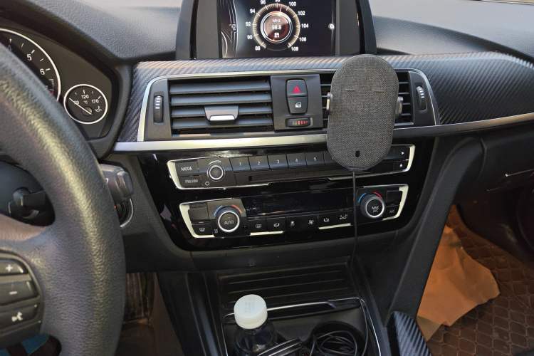 Used BMW 3 Series 2017 320Li Fashion Model Audio And AC Panel