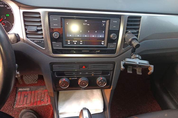 Used Volkswagen Golf Sportsvan 2019 280TSI Automatic Trendy Edition China V Standard Audio And AC Panel