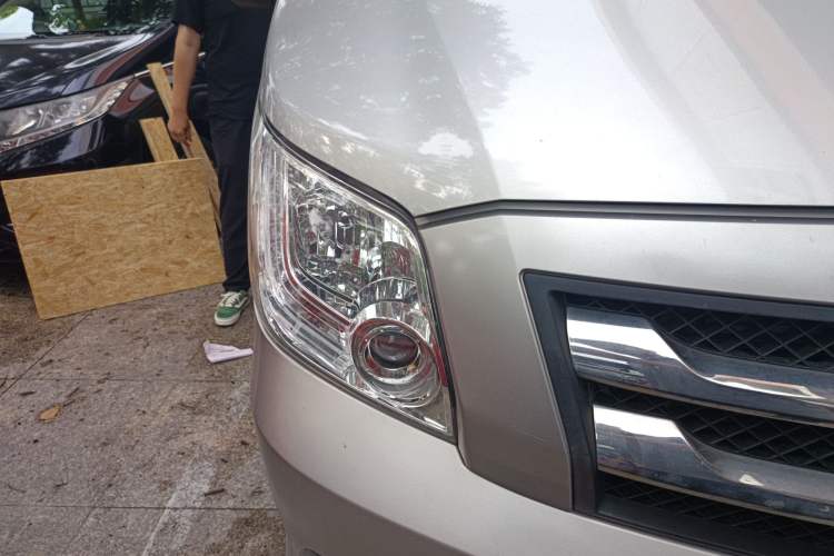 Used Foton Toano 2023 2.0T Automatic Urban Edition Short Wheelbase Mid-Height Design with Single Rear Tire—Available in 5/6/9-Seater Configurations
