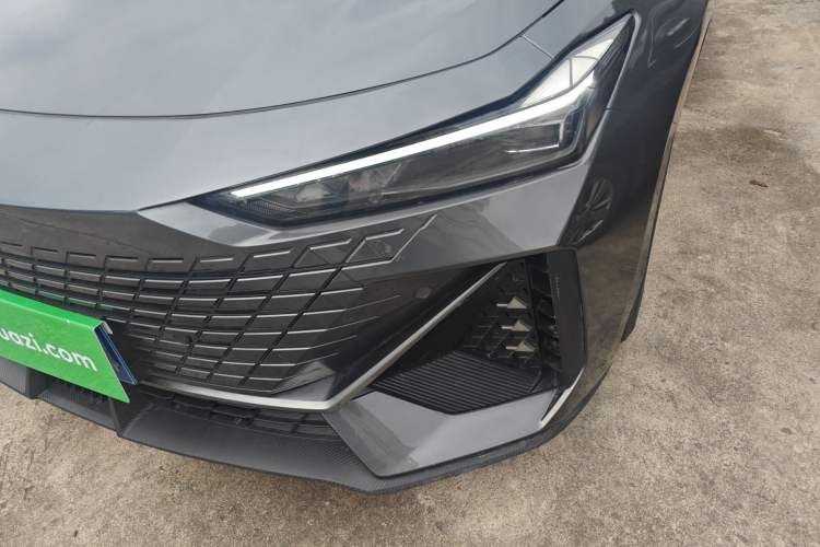 Used CHANGAN UNI-V 2022 1.5T Prestige Version