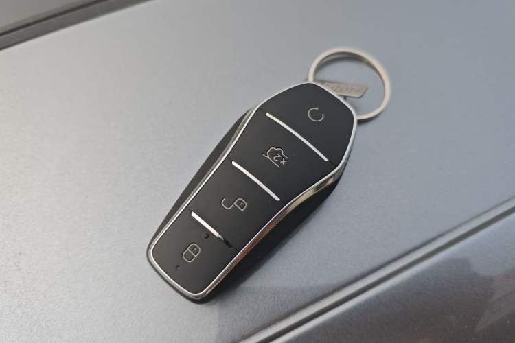 Used BYD Qin L 2025 DM-i Smart Drive 120KM Superior Model Interior 1