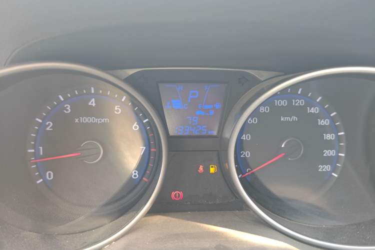 Used Hyundai ix35 2013 2.0L Automatic Two-Wheel Drive Smart GLS China IV Standard
