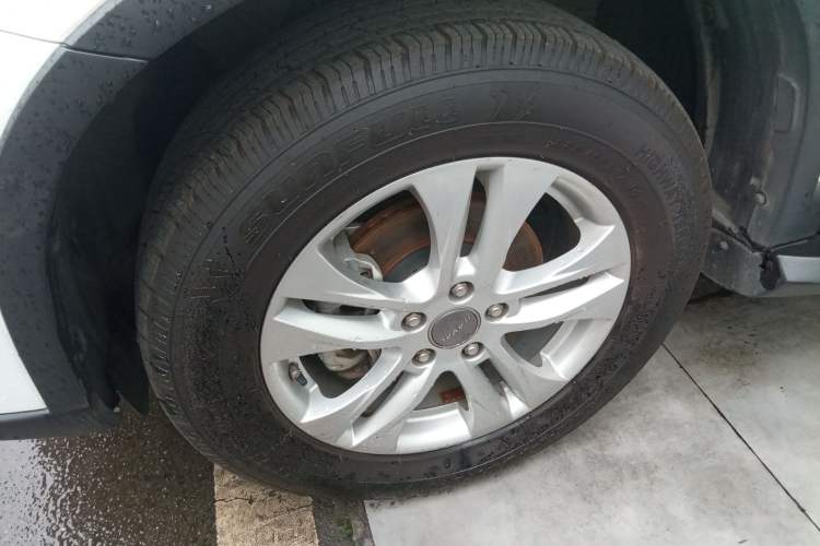 Used Haval H6 2013 Sports Edition 1.5T Manual Two-Wheel Drive Elite Model Exterior 4