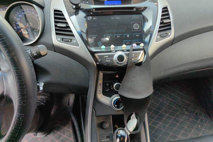 Used Hyundai Elantra (5th Generation / Langdong) 2015 1.6L Automatic Fashion Model
