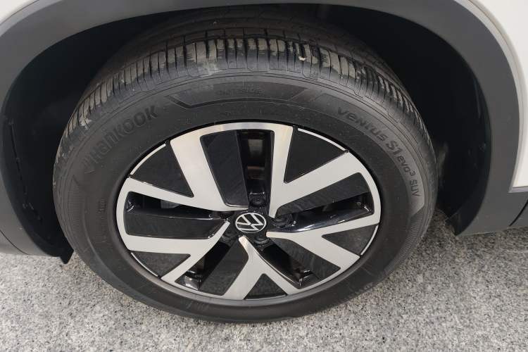 Used Volkswagen Tayron 2023 330TSI Two-Wheel-Drive Luxury Plus Advanced Version
