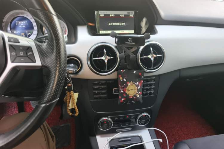 Used Mercedes-Benz GLK-Class 2015 GLK 260 4MATIC Dynamic Edition Ultimate Version
