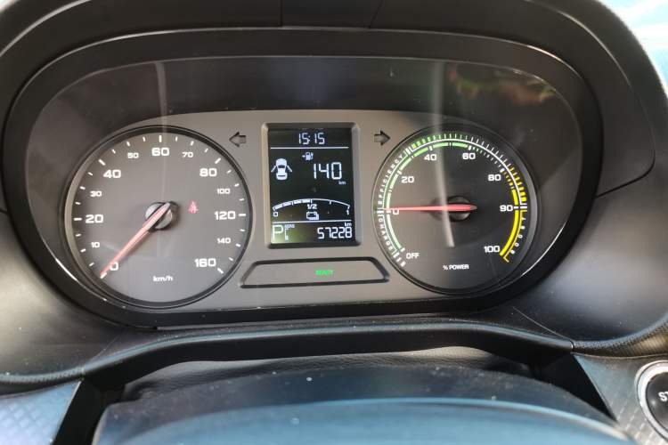 Used Roewe Clever 2021 302 km New Four-Seater Super-Efficient Version Instrument Cluster