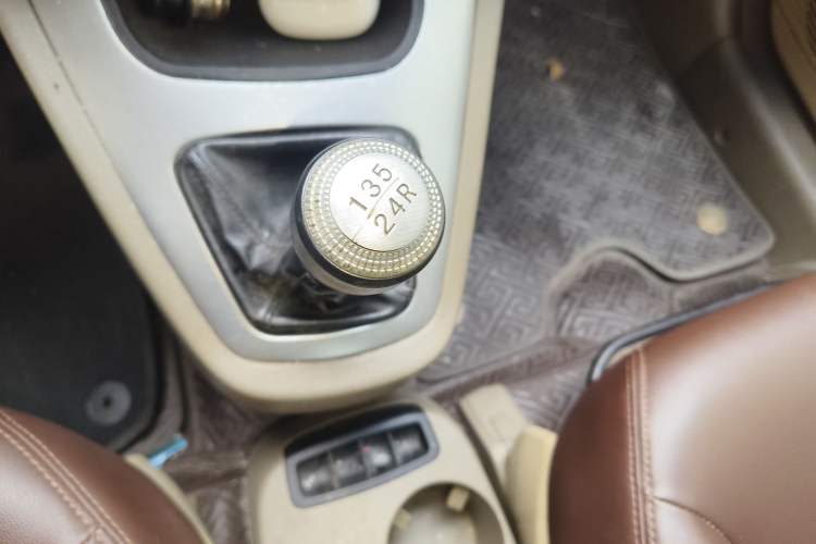 Used Hyundai Tucson 2009 2.0L Manual Two-Wheel Drive Fashion Edition