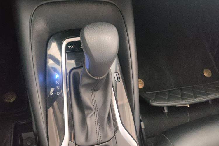 Used Toyota Corolla 2022 TNGA 1.5L CVT Pioneer Edition Gear Lever