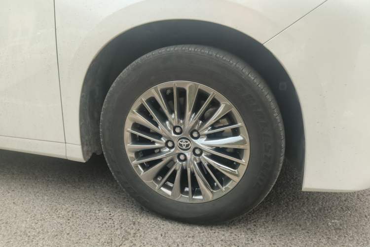 Used Toyota Alphard 2020 Dual-Engine 2.5L Luxury Edition
