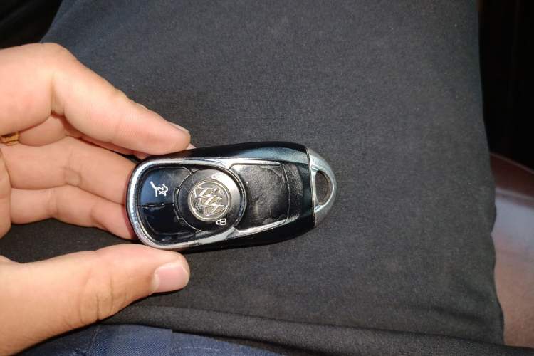 Used Buick Envision 2016 20T Four-Wheel Drive Luxury Model Vehicle Key