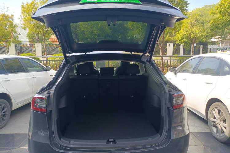 Used Tesla Model Y 2024 Rear-Wheel-Drive Version