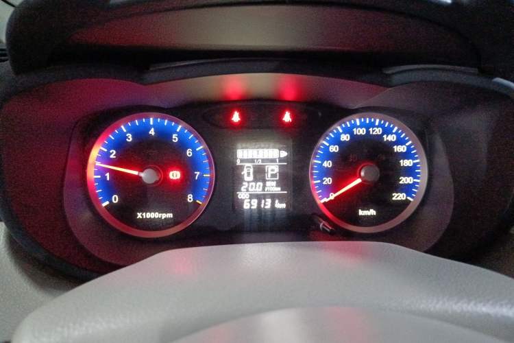 Used Venucia D50 2015 1.6L Automatic Fashion Edition
