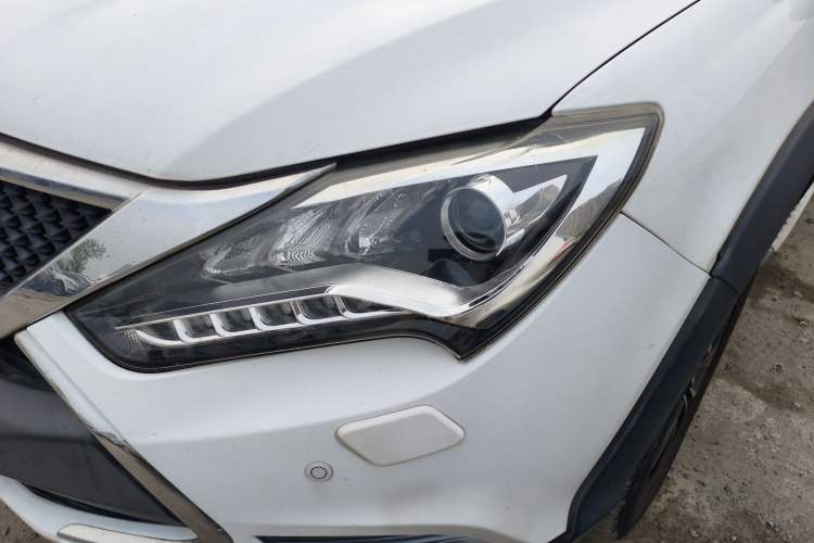 Used BYD Tang New Energy 2015 2.0T Four-Wheel-Drive Flagship Model