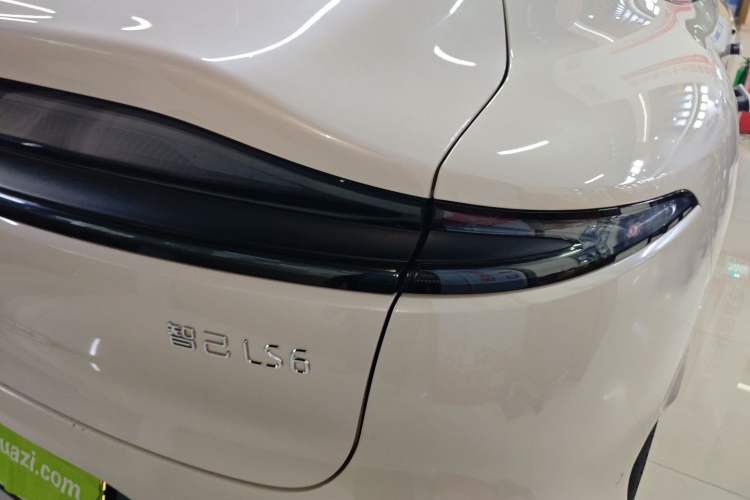 Used IM LS6 2023 Max Standard Edition Right Rear Taillight