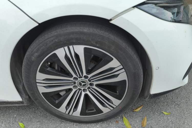 Used Mercedes-Benz EQS 2022 450+ Pioneer Edition Right Front Wheel Hub