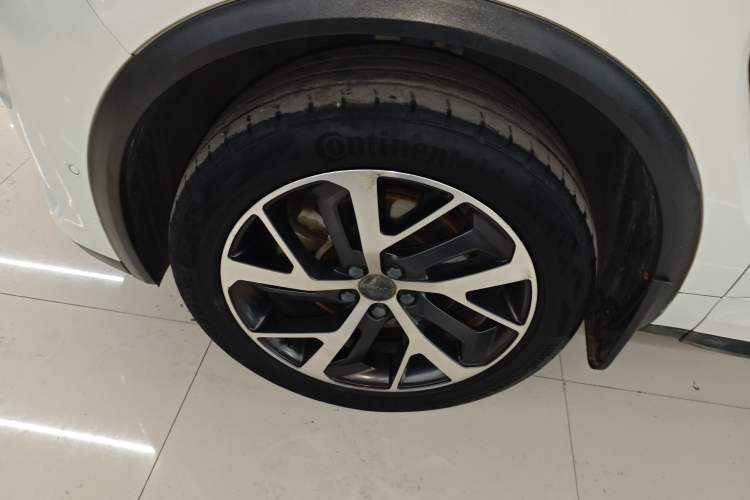 Used Lynk & Co 01 2017 2.0T Four-Wheel Drive Pro Edition Exterior 1