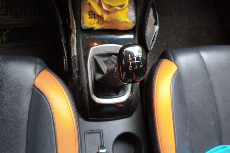 Used Baojun 310 2016 1.2L Manual Luxury Model Gear Lever