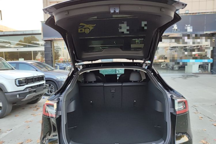 Used Tesla Model Y 2023 Long-Range All-Wheel-Drive Version