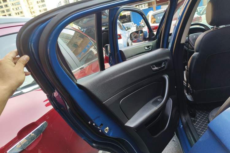 Used Qoros 5 2018 Revised Version 1.6T Automatic Leading Edition
