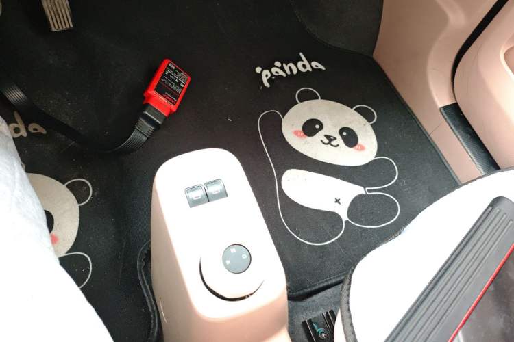 Used Geely Galaxy Panda 2023 Panda Mini 200km Dynamic Bear Gear Lever