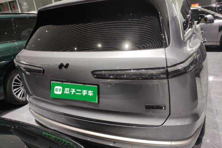 Used ONVO Luxeed L90 2025 Model—Ultra Six-Seater Version

