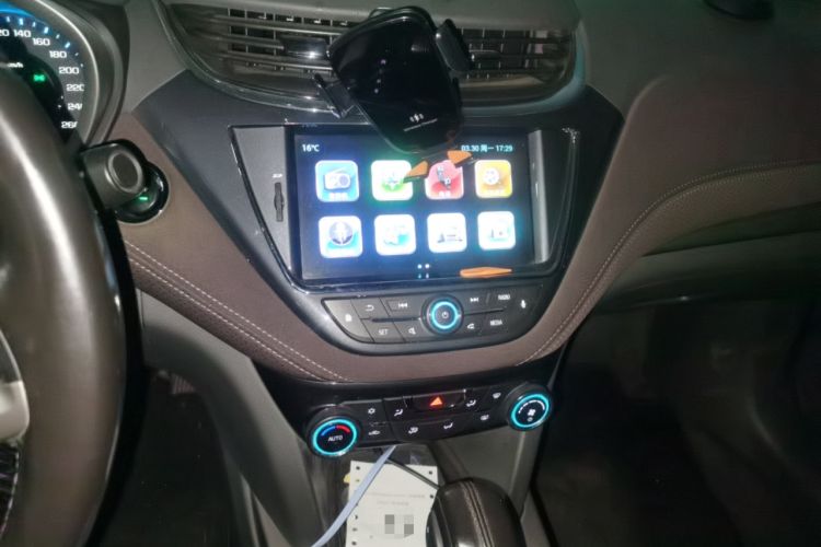 Used Chevrolet Malibu 2018 530T Automatic Luxury Edition Audio And AC Panel