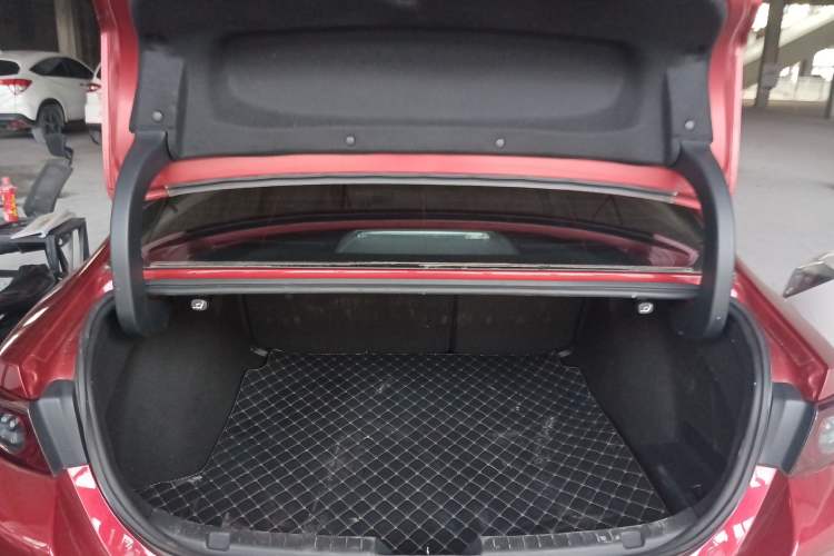 Used Mazda 3 Axela 2022 2.0L Automatic Zhiya Edition Trunk