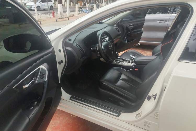 Used Nissan Teana 2014 2.5L XL Upper Tech Edition Driver Seat