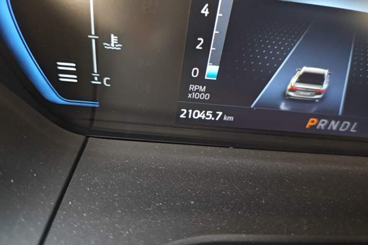 Used Ford Focus 2021 Hatchback EcoBoost 180 Automatic Titanium Edition Odometer Close Up