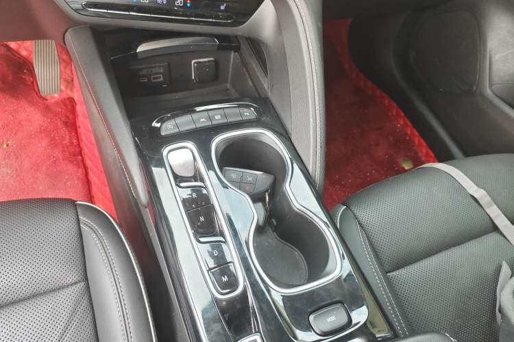 Used Buick Envision 2021 Encore Plus 652T Five-Seat Luxury Model
