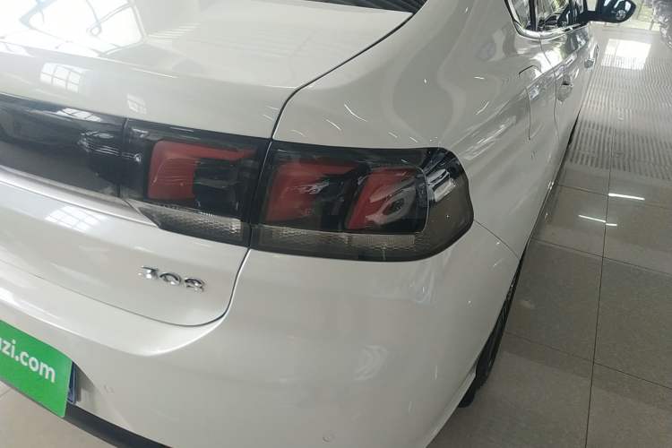 Used Peugeot 308 2018 1.6L Automatic Luxury Edition Right Rear Taillight