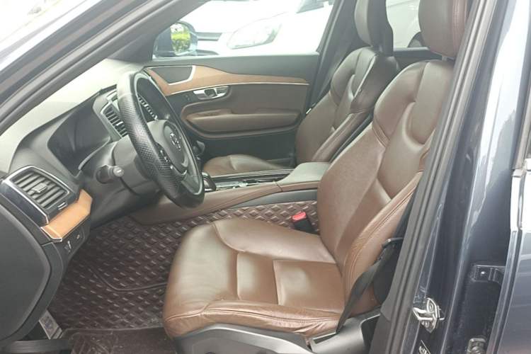 Used Volvo XC90 2021 B5 SmartDrive Luxury Edition 5-seater Left Front Seat