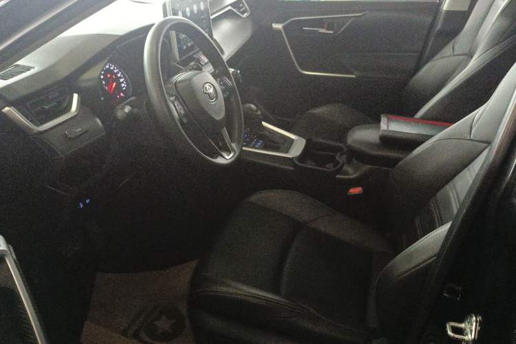 Used Toyota Wildlander 2020 2.0L CVT 4x4 Luxury Edition