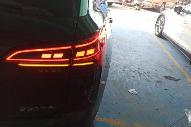 Used Volkswagen Tayron 2021 330TSI Two-Wheel-Drive 3rd Anniversary Limited Edition
