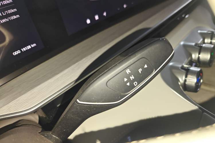 Used EXEED Stellar C-DM 2024 1.5T Long-Range Pro
