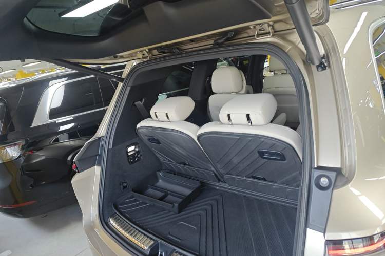 Used Li Auto L9 2022 Max model Trunk