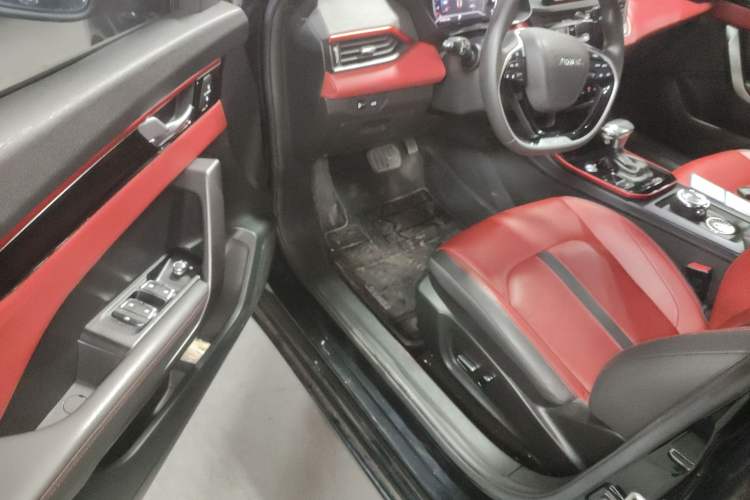 Used Dongfeng Aeolus Yixuan 2022 230T Automatic Adaptive-Beam Knight Edition
