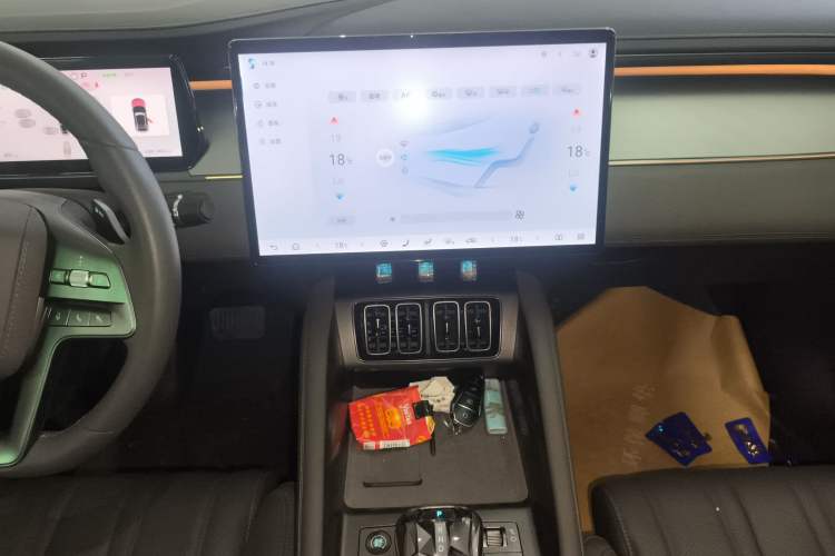 Used BYD Song L EV 2025 Intelligent Driving Version 662 km LiDAR Excellence Edition Audio And AC Panel