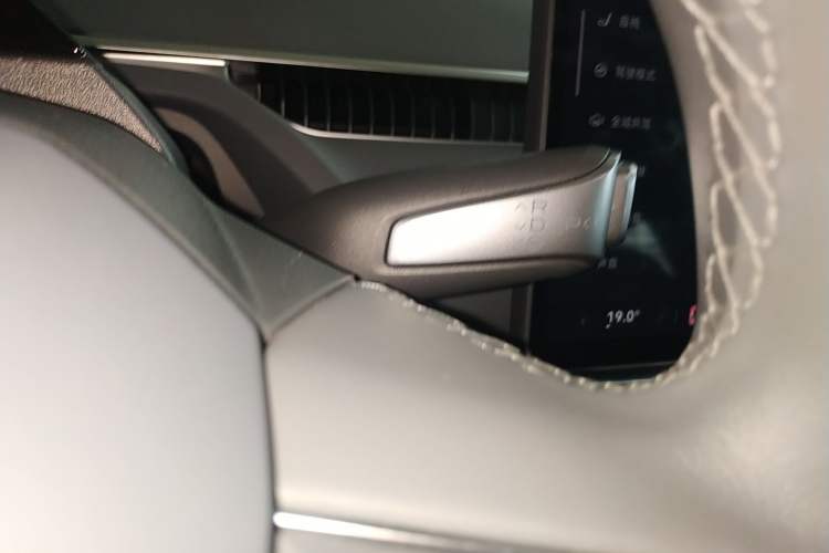 Used XPeng MONA M03 2025 600 with Ultra-Long Range Max Gear Lever