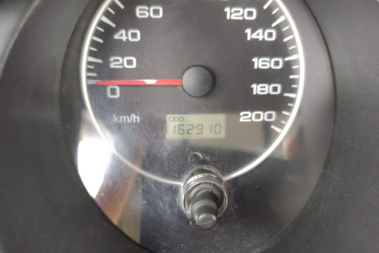 Used Leopaard Heijingang 2013 2.2L Manual 4x4 Standard Edition Odometer Close Up