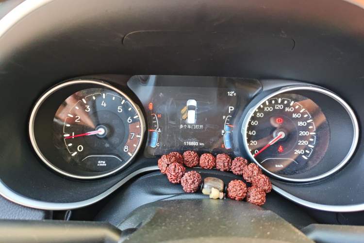 Used Jeep Compass 2017 200T Automatic Family Edition
