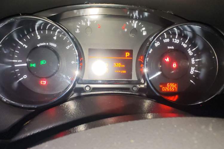 Used Peugeot 3008 2016 2.0L Automatic Classic Edition
