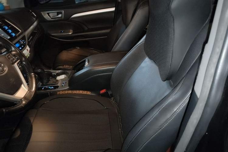 Used Toyota Highlander 2018 2.0T Four-Wheel Drive Supreme Edition 7-Seater China VI Left Front Seat