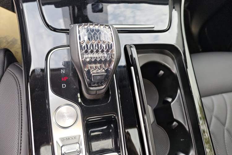 Used GAC Trumpchi M8 2024 Master Series 400T Prestige Edition Gear Lever